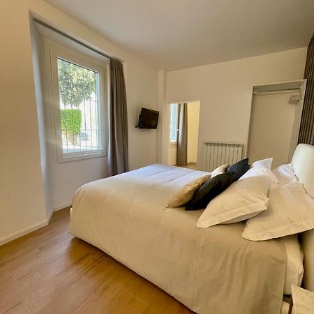 Hotel Baia Di Pare Valmadrera Eksteriør billede