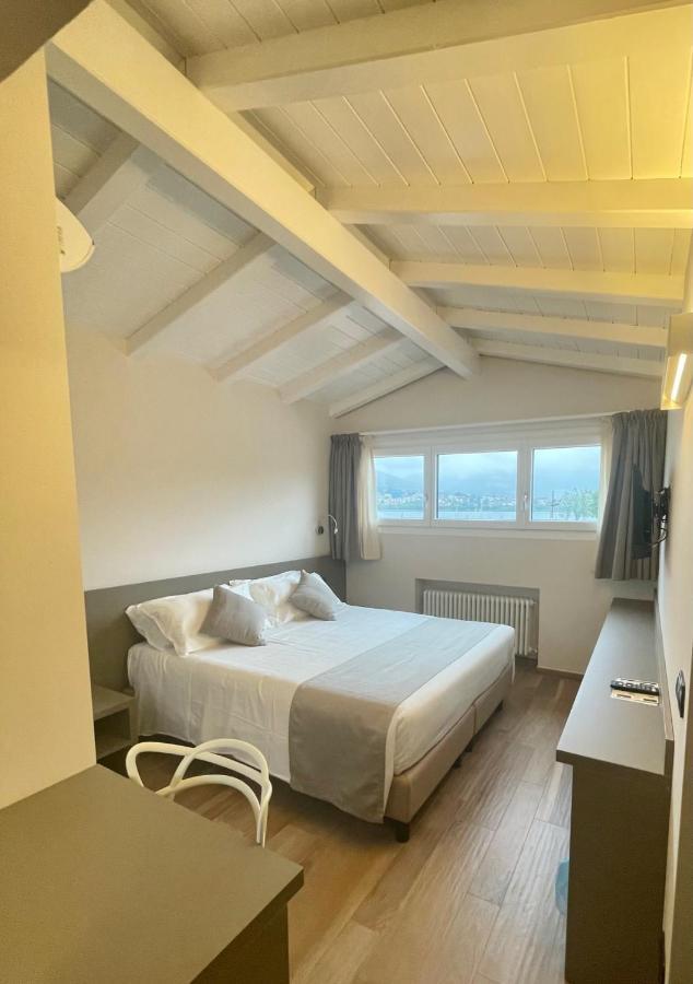 Hotel Baia Di Pare Valmadrera Eksteriør billede